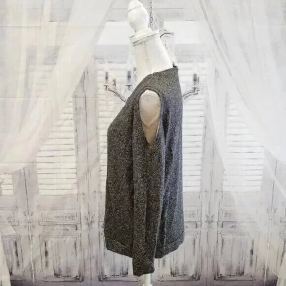 Forever 21 Cold Shoulder Sweater - Picture 2 of 4